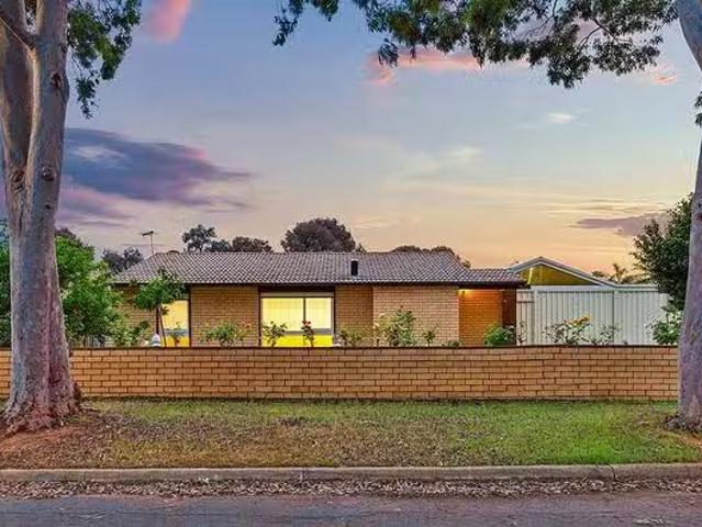 19 Uranbo Street, Salisbury North, SA 5108