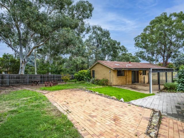 19 wheeler crescent wanniassa act house for rent lj hooker
