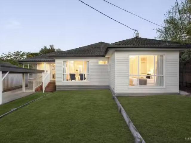19 Winchester Road, Nunawading VIC 3131 House Auction
