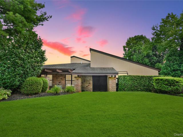 19 Woodcrest Drive