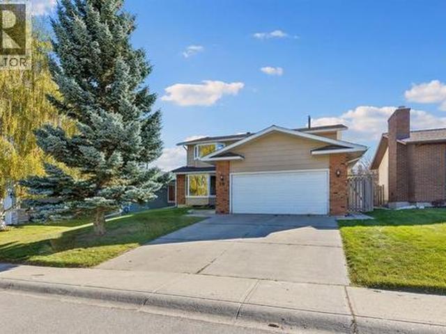 19 Woodbrook Road Sw, Calgary, AB, T2W 4M5 house for sale | Listing ID A2351 | Royal LePage
