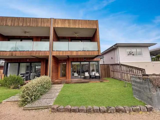 1/9 Yellow Gum Place, Torquay, VIC 3228
