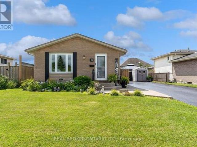 19 Acadia Drive, Welland Prince Charles, ON, L3C 6L4 house for sale | Listing ID X13648 | Royal LePage
