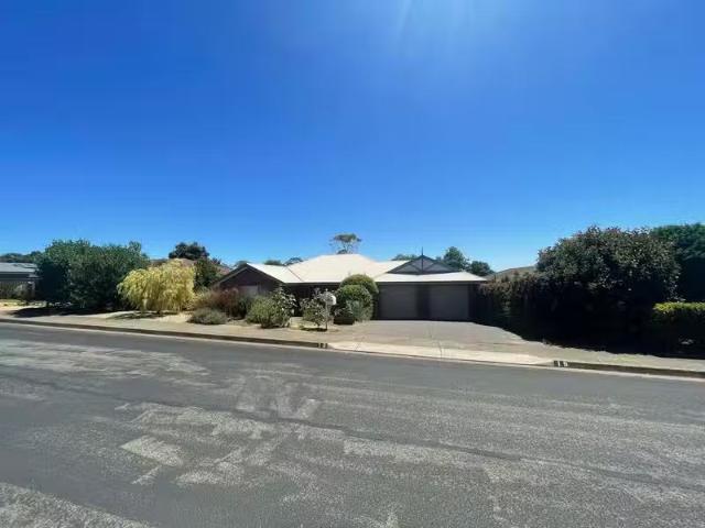 19 Abbott Avenue, MCLAREN VALE, SA 5171 House for Rent