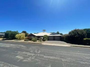 19 Abbott Avenue, MCLAREN VALE, SA 5171 House for Rent