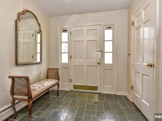 19 Aldbury Drive