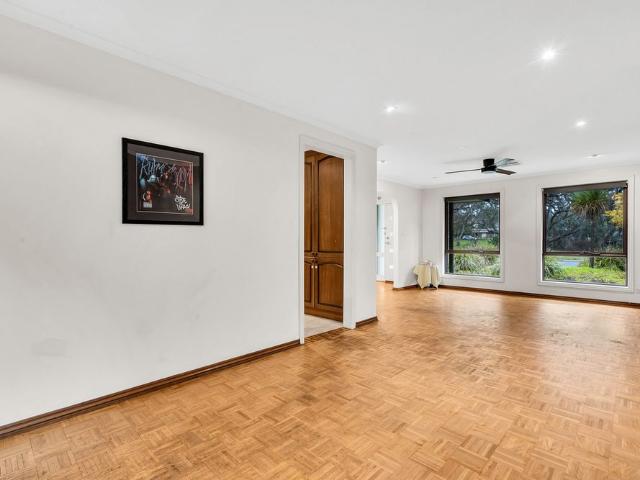 19 Amanda Drive, Surrey Downs SA 5126