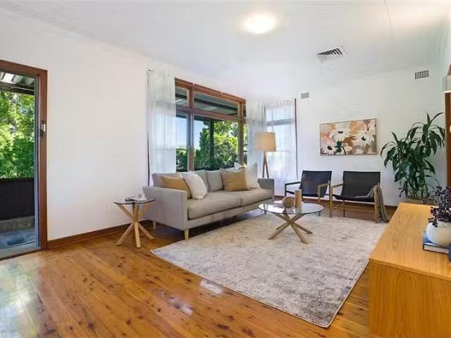 19 Ashbury Street, Adamstown Heights House for rent Listed by.