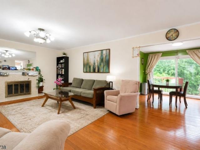 19 Aspen Rd, West Orange Twp. Us, nj