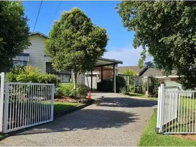 19 Bardsley Crescent, TOORMINA House for rent Listed by Kelli.