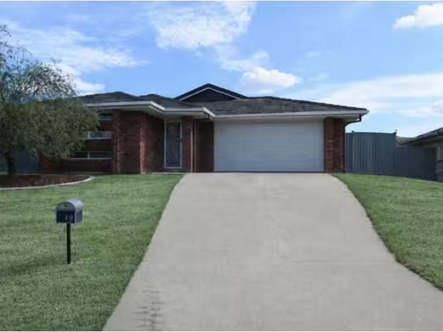 19 Baxter Street, Gunnedah House for rent Listed by Brittney.