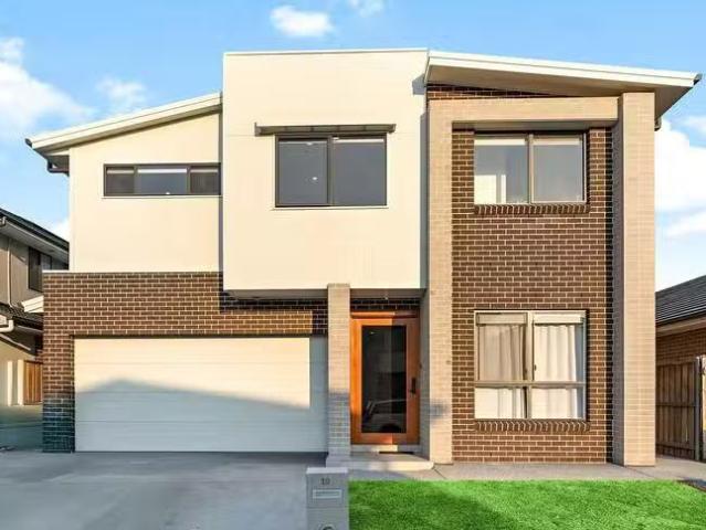 19 Bayhorse Avenue, Carnes Hill, NSW 2171