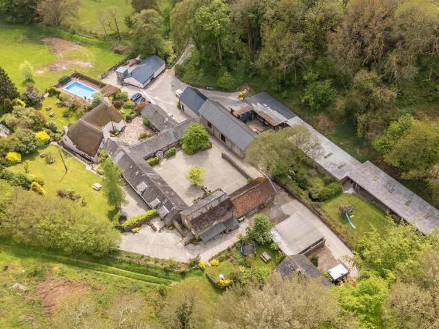 19 bedroom detached house for sale