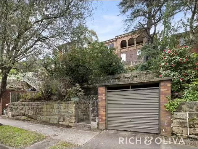 19 Bray Avenue, Earlwood House for rent Listed by Croydon Par.