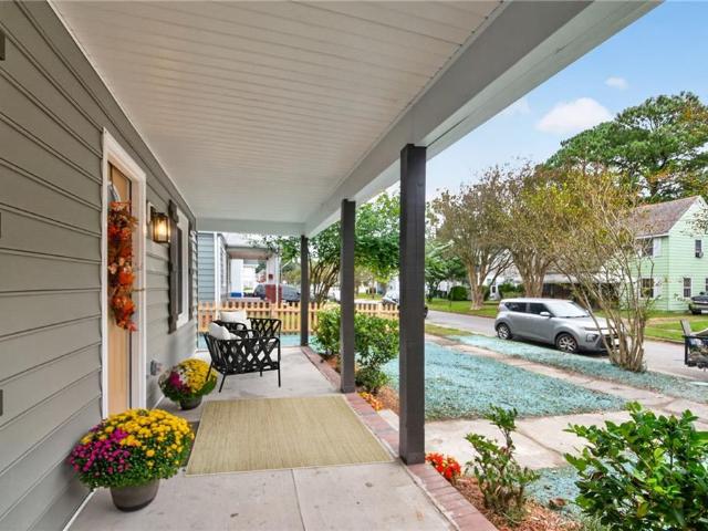 19 Burtis ST