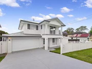 Brightwaters, Awaba - Balcony, Air conditioning