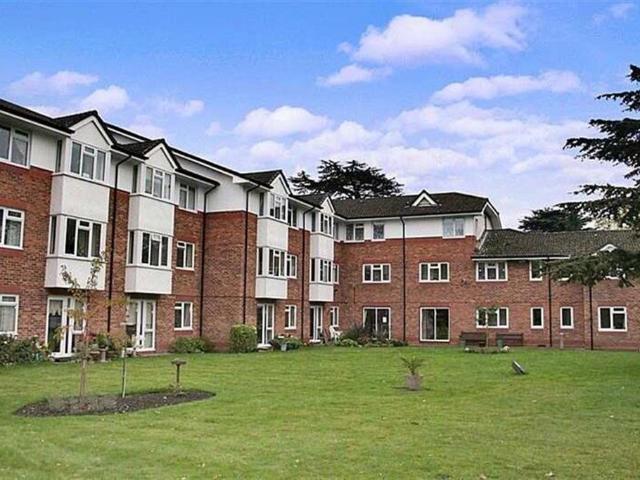 19 Cedar Court, Crockford Park Road KT15 2 bed retirement property to rent £1,295 pcm £299 pw