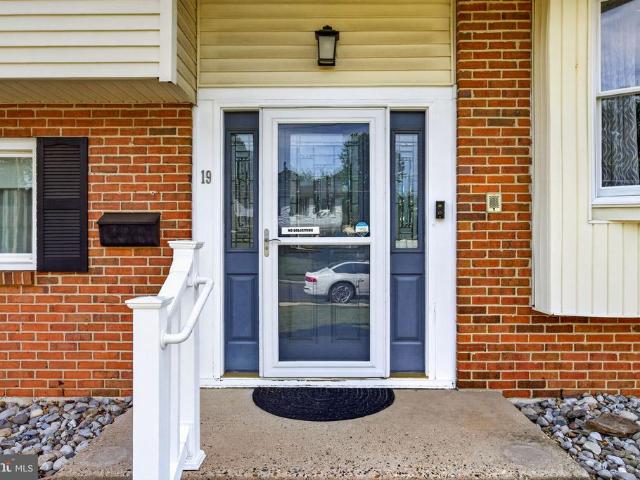 19 Charter Oak Lane