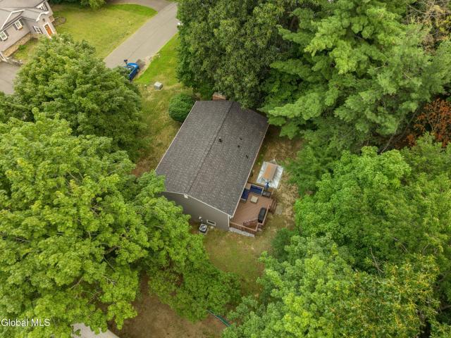 19 Chinquapin Avenue