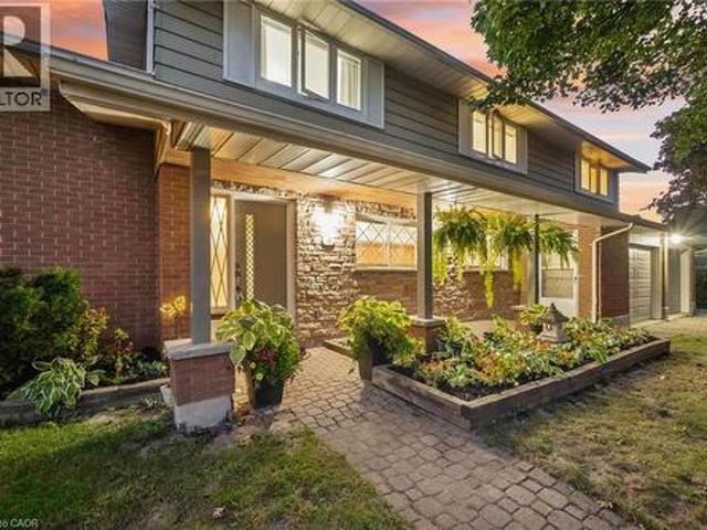 19 Christine Crescent, Kitchener, ON, N2B 2M2 house for sale | Listing ID 40865 | Royal LePage