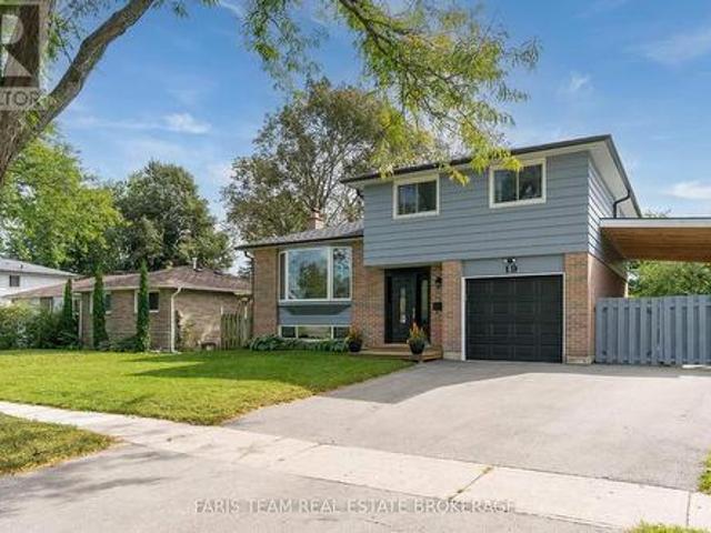 19 Colleen Avenue, Barrie, ON, L4M 2M9 house for sale | Listing ID S13801 | Royal LePage