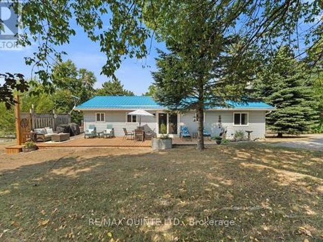 19 County Rd 18 Road, Prince Edward County Athol Ward, ON, K0K 1P0 house for sale | Listing ID X13549 | Royal LePage