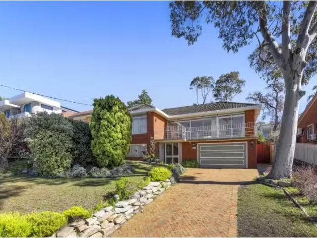 19 Craigholm Street, Sylvania House for rent Listed by Yumi S.