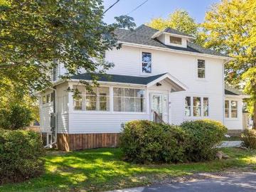 19 Cumberland Street, Yarmouth, NS, B5A 5K4 house for sale | Listing ID 202608 | Royal LePage