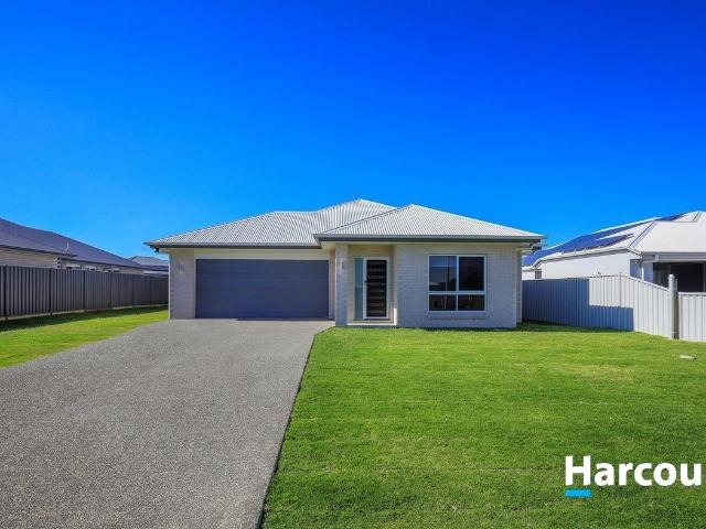 19 Curlew Street, WOODGATE, QLD 4660