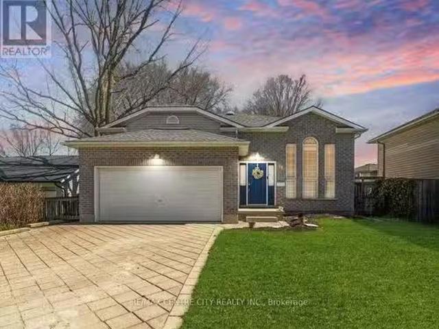 19 Dell Drive, Strathroy Caradoc Sw, ON, N7G 1C6 house for.