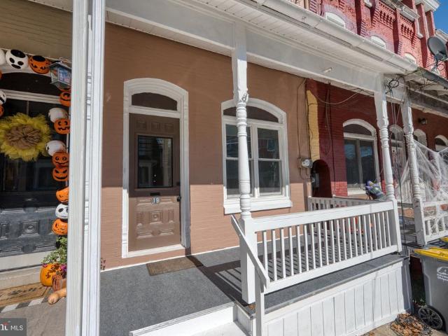 19 E High Street