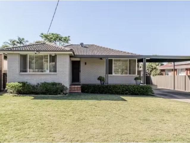 19 Fairways Avenue, Leonay House for rent Listed by George Ko.