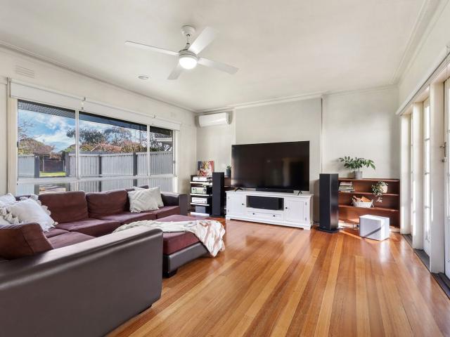 19 Fortescue Avenue, Seaford, VIC 3198