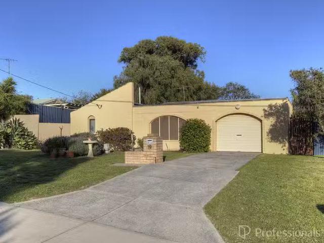 19 Frigate Crescent, Yanchep, WA 6035