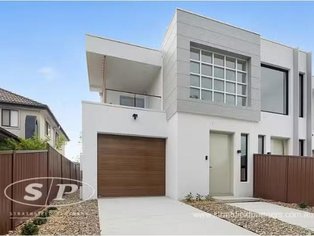 19 Gallipoli Street, Lidcombe Townhouse for rent Listed by Se.