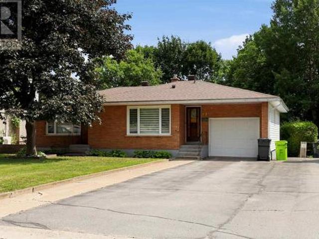 19 Grandriver Cres, Sault Ste. Marie, ON, P6B 3R9 house for sale | Listing ID SM261712 | Royal LePage