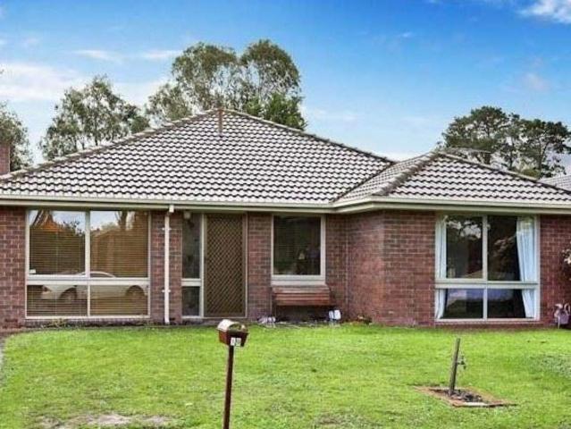 19 Greenacre Crescent, NARRE WARREN, VIC 3805