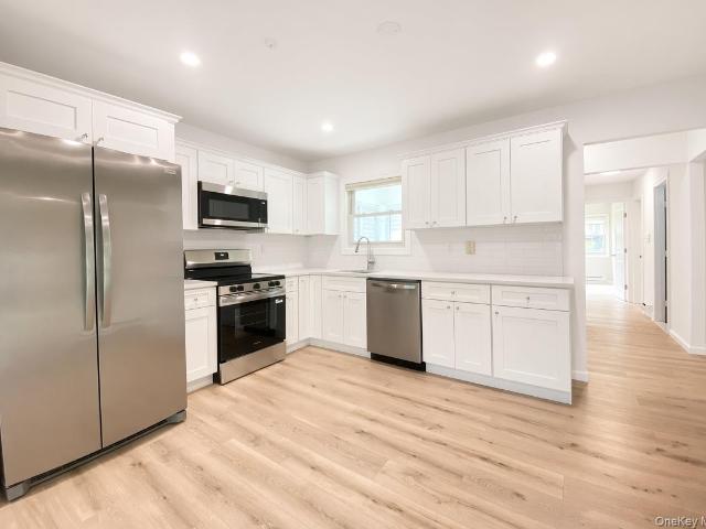 19 Hearthside Drive