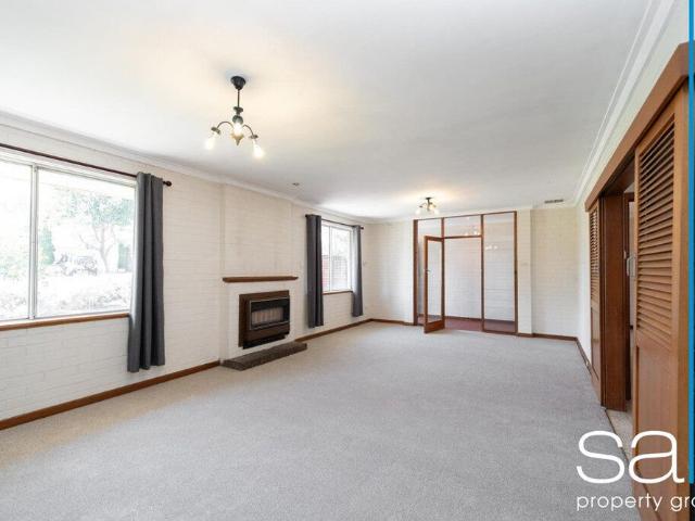 1/9 Hewitt, Booragoon
