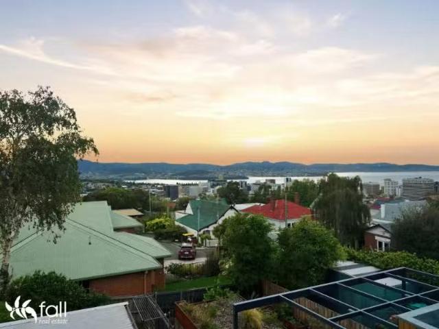 19 Hill Street, WEST HOBART House for rent Listed by Chloe St.