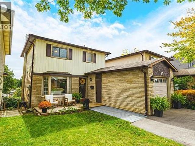 19 Hillsdale Court, Dundas, ON, L9H 6H1 house for sale | Listing ID 40865 | Royal LePage