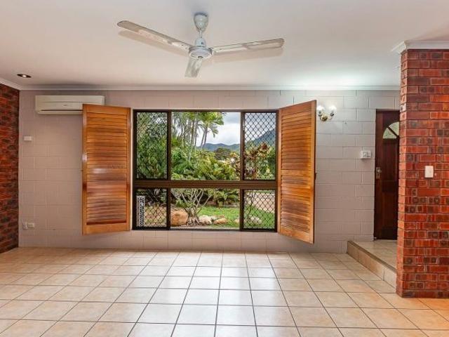 19 Honeysuckle Dr, Annandale