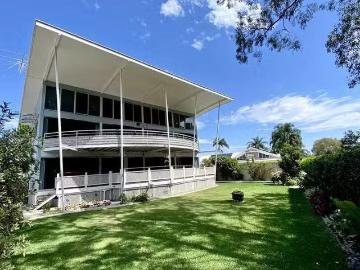 19 Howard Court, Sandstone Point, QLD 4511