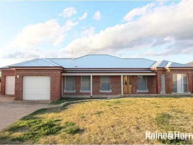 19 Howarth Close, LLANARTH House for rent Listed by Rental In.