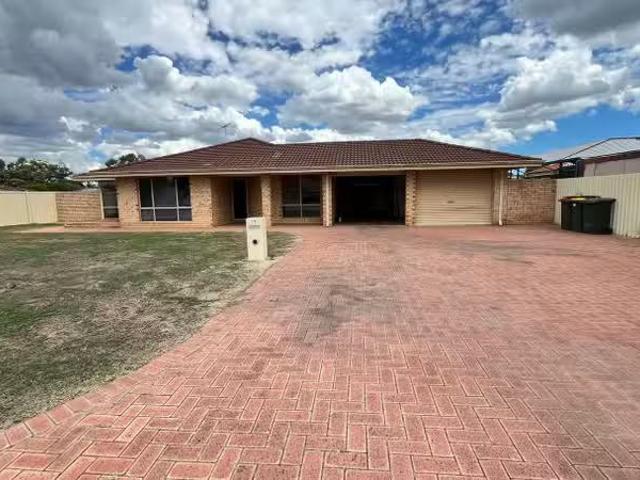 19 Hythe Road, MARANGAROO, WA 6064 House for Rent