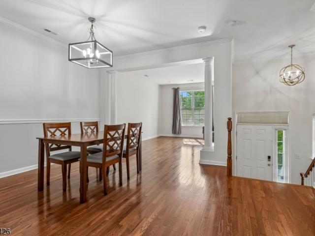 19 Jackson Ave