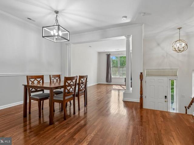 19 Jackson Avenue