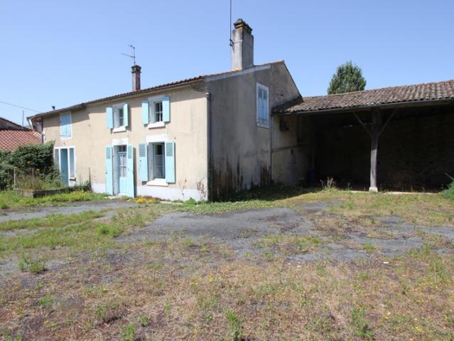 19 KM DE NIORT MAISON ET DEPENDANCES À RENOVER