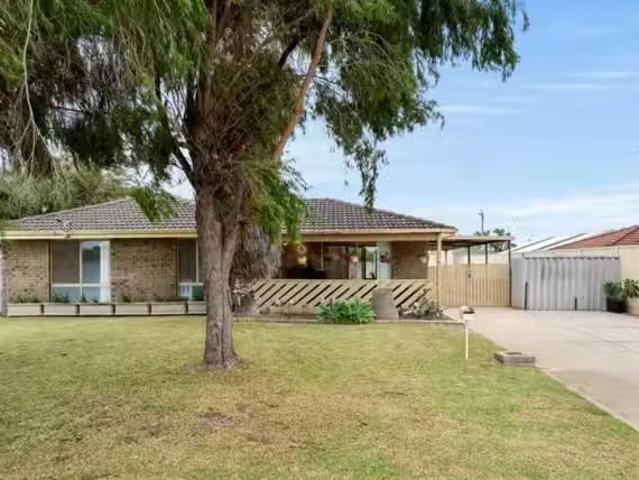 19 Lakemba Way, Waikiki, WA 6169