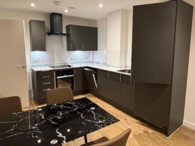 19 Lincoln House Nelson Street. 2 bed apartment to rent £999 pcm £231 pw